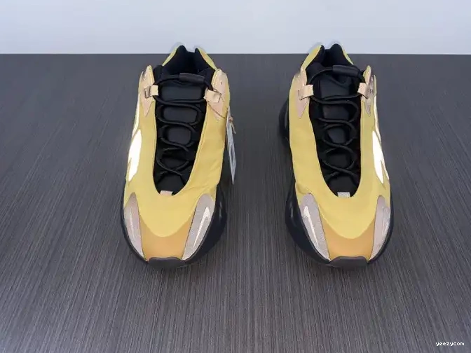 Flux' MNVN Boost GZ0717 Yeezy 'Honey 700 0610